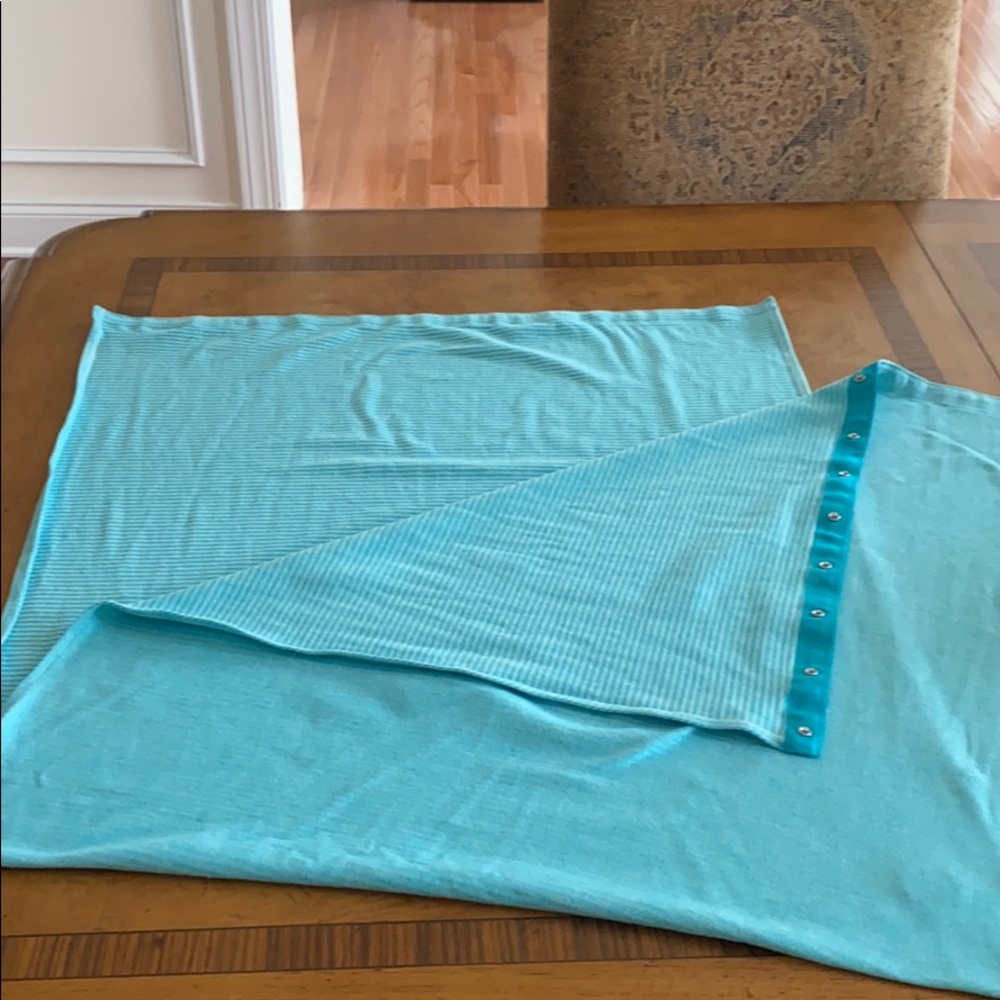 Lululemon scarf